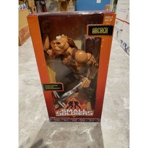 Small Soldiers "ARCHER" 12" Tall Deluxe Figure With Firing Crossbow MIB and Rare